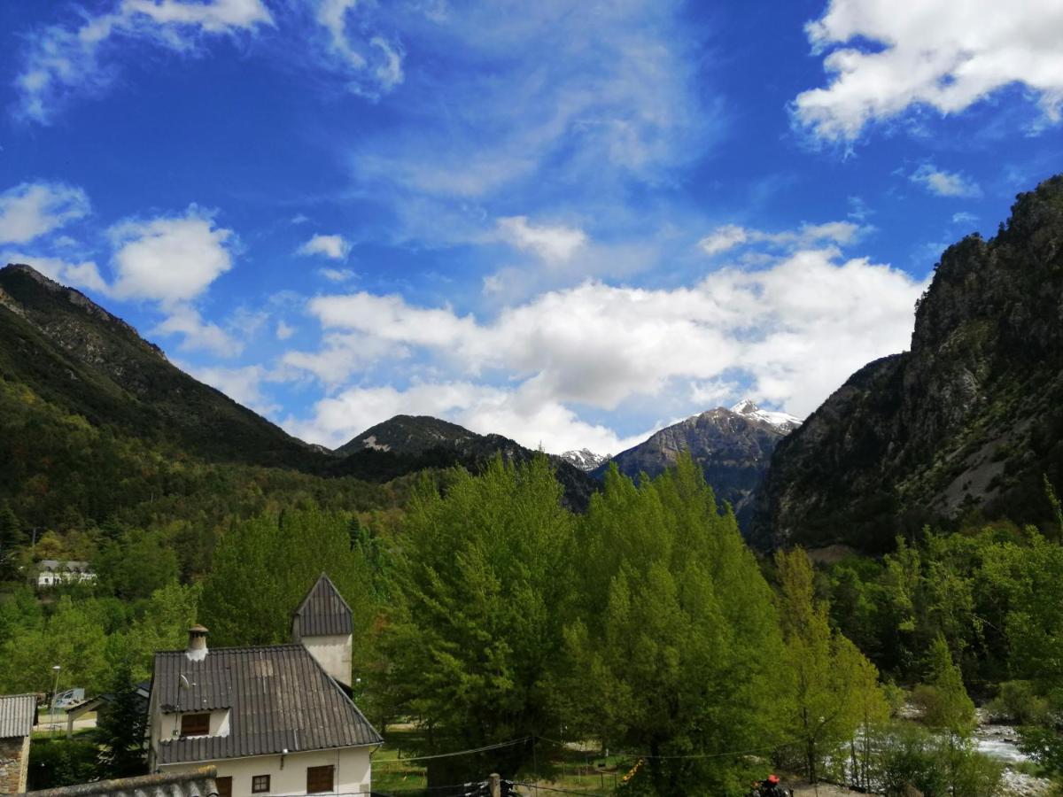 Apartamentos Mobison Salinas de Bielsa Exteriér fotografie